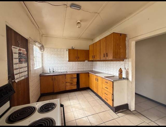 4 BEDROOM HOUSE FOR SALE IN VANDERBIJLPARK CW 2